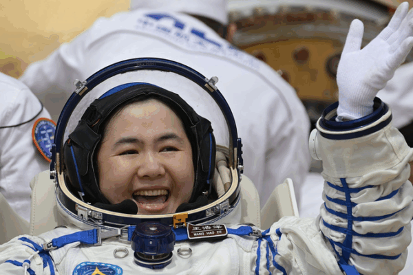 Shenzhou-19 Crew Lands in Beijing, Kicks off Recovery Journey Shenzhou_19_Crew_Lands_in_Beijing__Kicks_off_Recovery_Journey