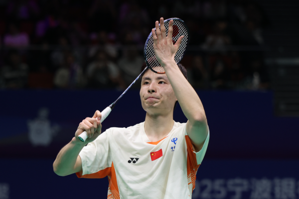 Shi Yuqi Cruises to QFs at Badminton Asia Champs Shi_Yuqi_Cruises_to_QFs_at_Badminton_Asia_Champs
