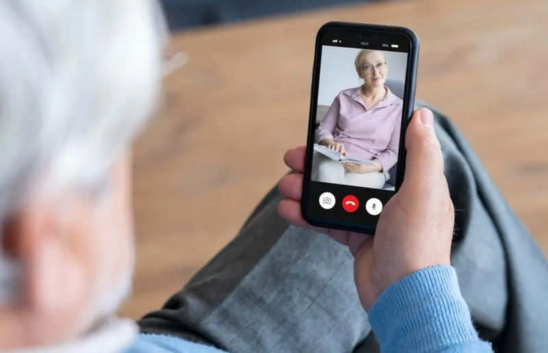 Smartphones_Boost_Senior_Brain_Health__Surprising_Study_Findings - Namaste Headlines Smartphones_Boost_Senior_Brain_Health__Surprising_Study_Findings