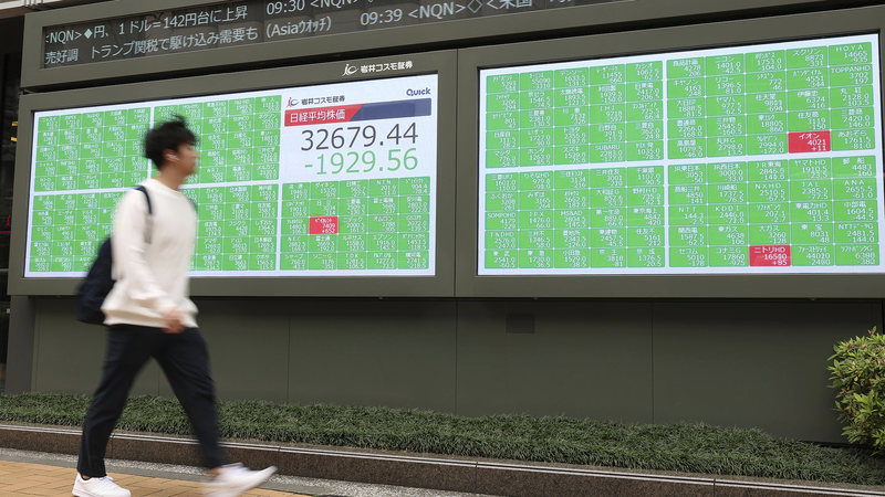 Tariff_Tensions__Trump_s_Tariff_Hike_Spurs_Global_Economic_Concerns