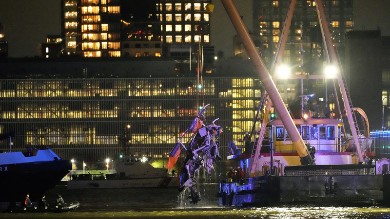 Tragic_Helicopter_Crash_in_NYC_Claims_6_Lives_poster - Namaste Headlines Tragic_Helicopter_Crash_in_NYC_Claims_6_Lives video poster