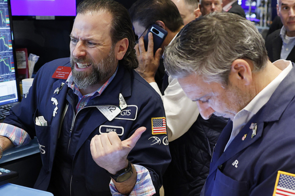 US Tariff Tantrum Sparks Global Turbulence: Protectionism Gone Wrong? US_Tariff_Tantrum_Sparks_Global_Turbulence__Protectionism_Gone_Wrong_