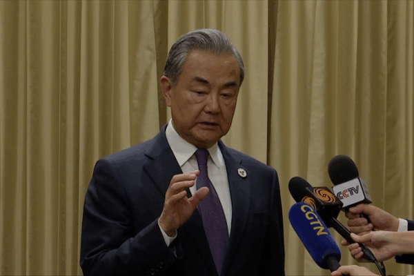 Wang Yi Celebrates Xi’s Southeast Asia Tour for a Shared Future Wang_Yi_Celebrates_Xi_s_Southeast_Asia_Tour_for_a_Shared_Future video poster