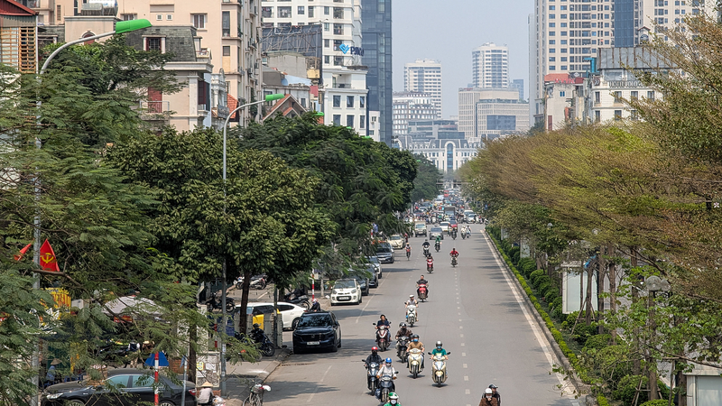 Xi_Jinping_Arrives_in_Hanoi_on_State_Visit