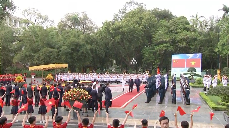 Xi Jinping & To Lam Honor Vietnamese Ceremony Xi_Jinping___To_Lam_Honor_Vietnamese_Ceremony video poster