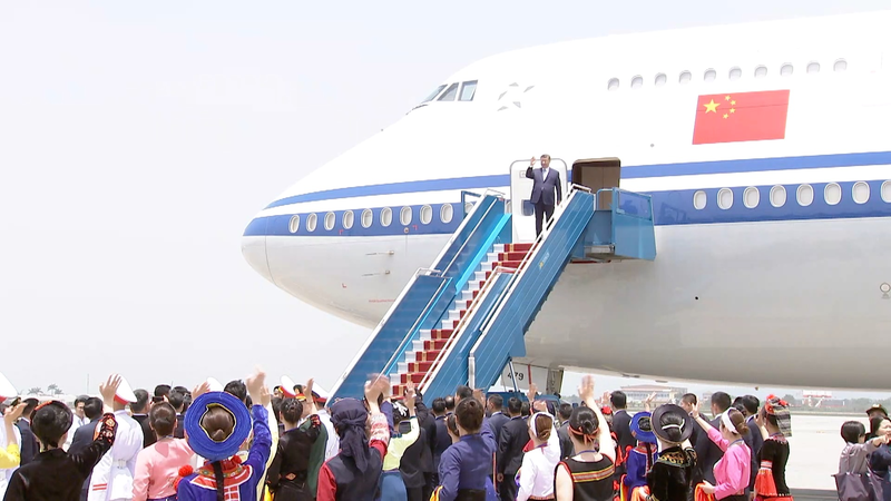 Xi Jinping’s Hanoi Visit Sparks Regional Buzz Xi_Jinping_s_Hanoi_Visit_Sparks_Regional_Buzz video poster