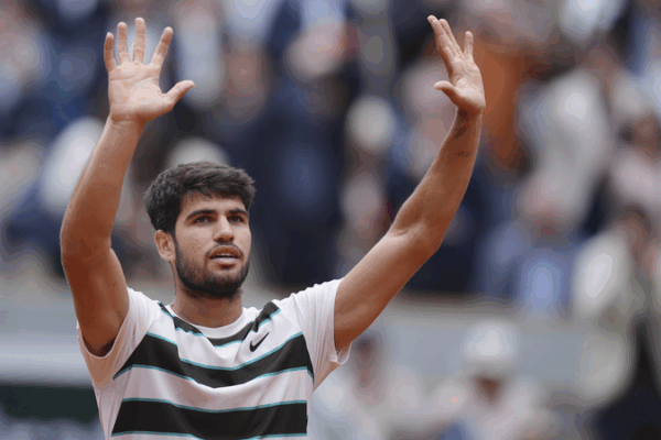 Alcaraz & Swiatek Kick Off French Open Defenses Alcaraz___Swiatek_Kick_Off_French_Open_Defenses