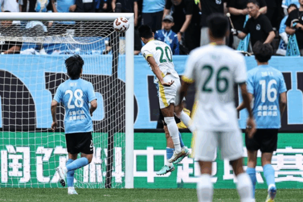 Beijing_Guoan_Clinches_Fourth_Straight_Win_in_Thrilling_CSL_Clash