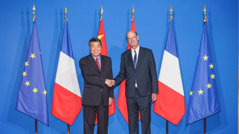 China & France Boost Global Trade Ties 🚀 China & France Boost Global Trade Ties 🚀