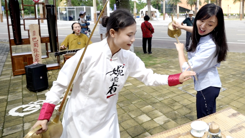 Celebrating_Tradition___Tech__Tea_Culture_Revolution_at_Chengdu_Festival_poster - Namaste Headlines Celebrating_Tradition___Tech__Tea_Culture_Revolution_at_Chengdu_Festival video poster