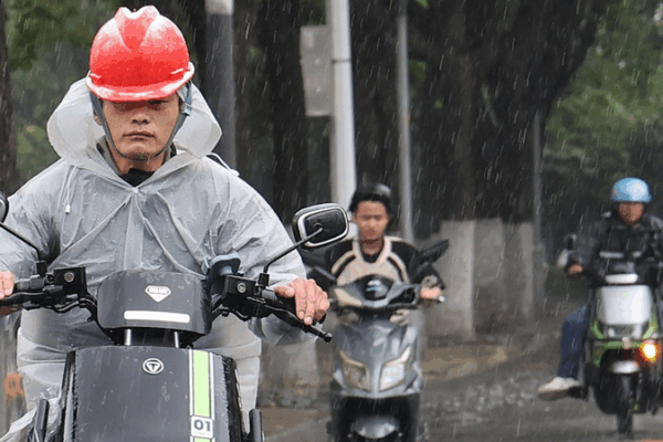 China’s Yellow Alert: Heavy Rains & Storms Ahead China_s_Yellow_Alert__Heavy_Rains___Storms_Ahead