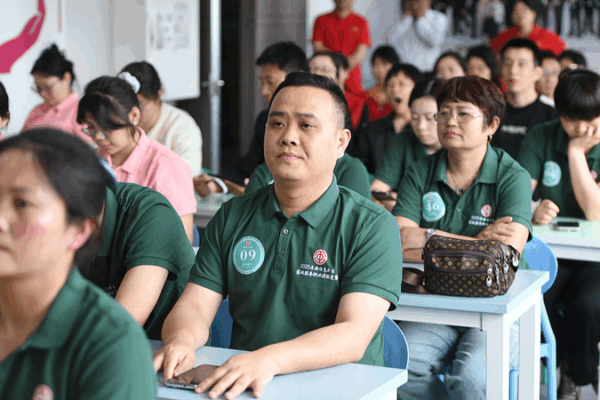 Chinese Mainland Boosts Vocational Training for Domestic Service Workers Chinese_Mainland_Boosts_Vocational_Training_for_Domestic_Service_Workers