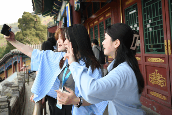 Chinese Mainland Champions Cross-Straits Exchanges: 17th Forum Ahead Chinese_Mainland_Champions_Cross_Straits_Exchanges__17th_Forum_Ahead