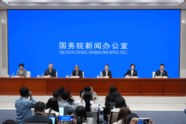 Chinese Mainland Unveils Landmark Private Economy Law Chinese_Mainland_Unveils_Landmark_Private_Economy_Law