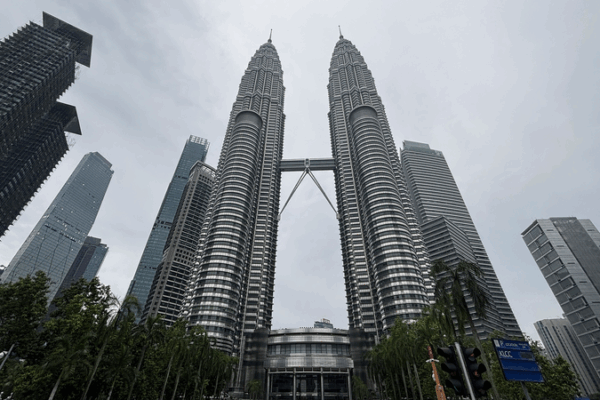 Chinese_Premier_Li_Qiang_Arrives_in_Malaysia_for_ASEAN_GCC_China_Summit