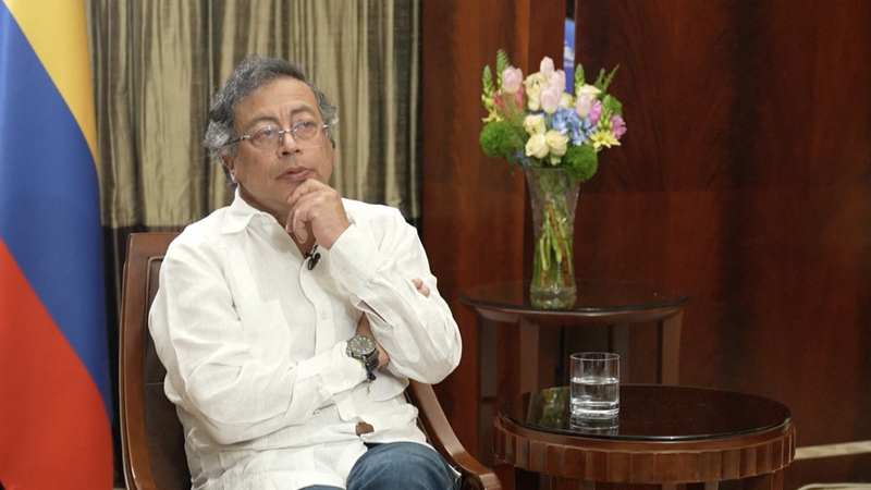 Colombian_President_Champions_Win_Win_BRI_Ties video poster