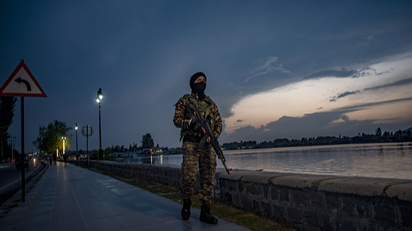 Diplomatic_Drama__Pakistan_and_India_Expel_Envoys_Amid_Espionage_Claims - Namaste Headlines Diplomatic_Drama__Pakistan_and_India_Expel_Envoys_Amid_Espionage_Claims