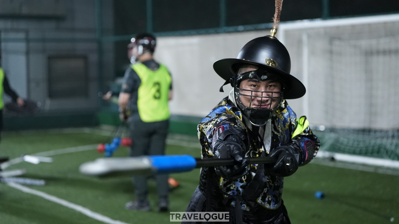 Epic Cold Weapon Combat Thrills on a Shanghai Rooftop Epic_Cold_Weapon_Combat_Thrills_on_a_Shanghai_Rooftop