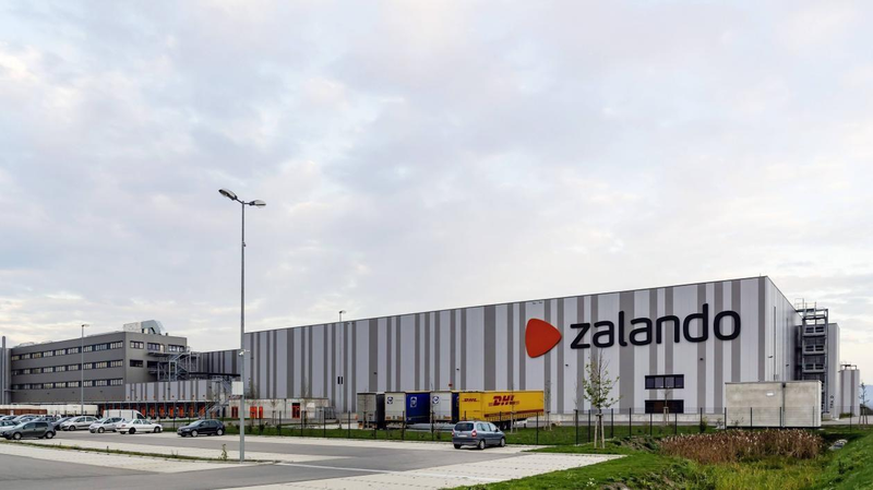 Firms_Pivot_Amid_Tariff_Turbulence