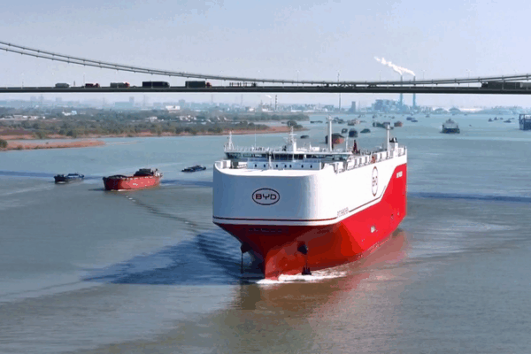 Giant_Car_Carrier_Sets_Sail_for_Global_EV_Delivery