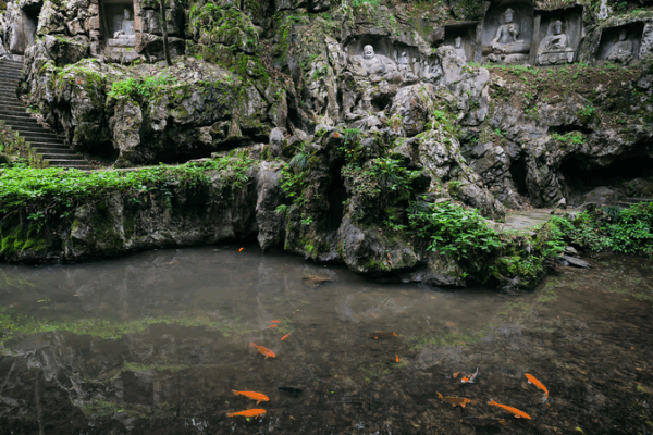 Hangzhou’s Feilai Peak: Ancient Grottoes & Limestone Legends Hangzhou_s_Feilai_Peak__Ancient_Grottoes___Limestone_Legends