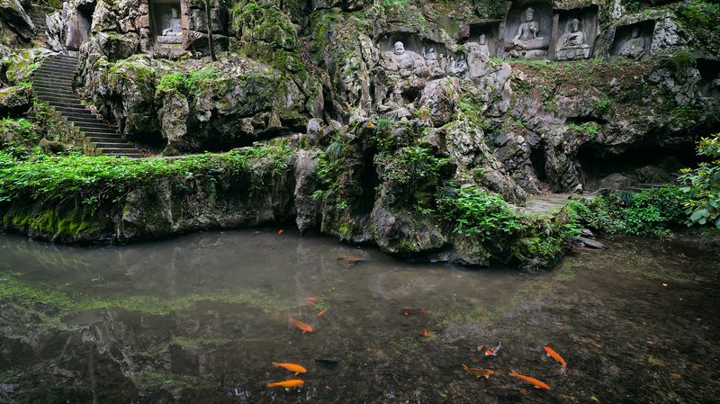 Hangzhou_s_Feilai_Peak__Ancient_Grottoes___Limestone_Legends
