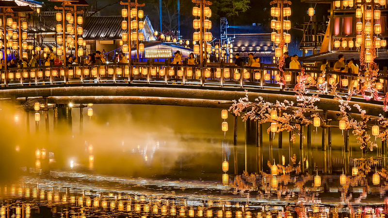Jiangxiali_Wharf__Timeless_Charm___Vibrant_Nightlife_in_Wuhan