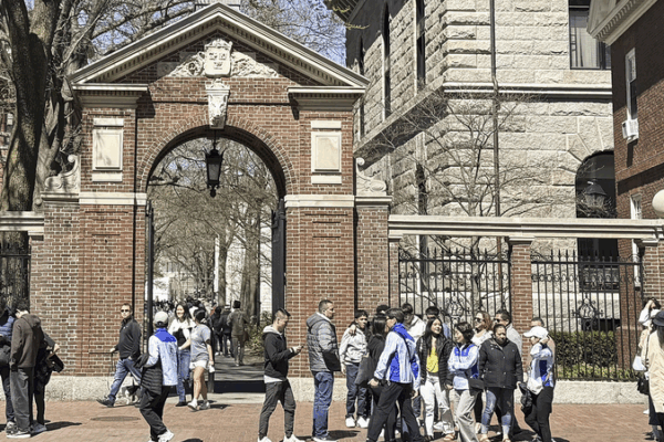 Judge Blocks Trump’s Harvard Ban on Foreign Students Judge_Blocks_Trump_s_Harvard_Ban_on_Foreign_Students
