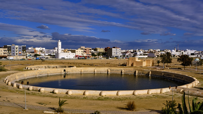 Kairouan__A_Timeless_Jewel_in_Tunisia_s_Desert video poster