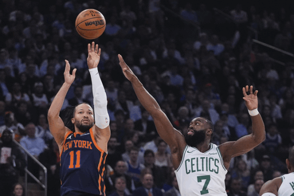 Knicks Surge to 3-1 Lead Over Celtics Amid Tatum Injury Knicks_Surge_to_3_1_Lead_Over_Celtics_Amid_Tatum_Injury