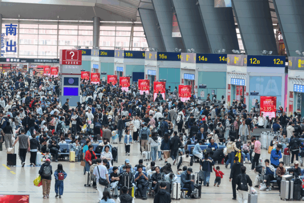 May Day Travel Boom Sparks 340M Journeys May_Day_Travel_Boom_Sparks_340M_Journeys