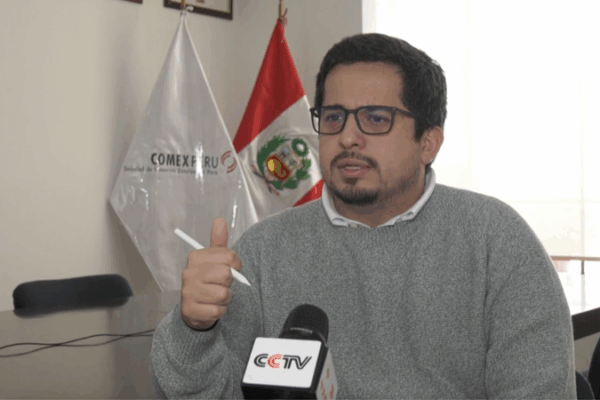 Peruvians Embrace Visa-Free Travel Policy Peruvians_Embrace_Visa_Free_Travel_Policy video poster