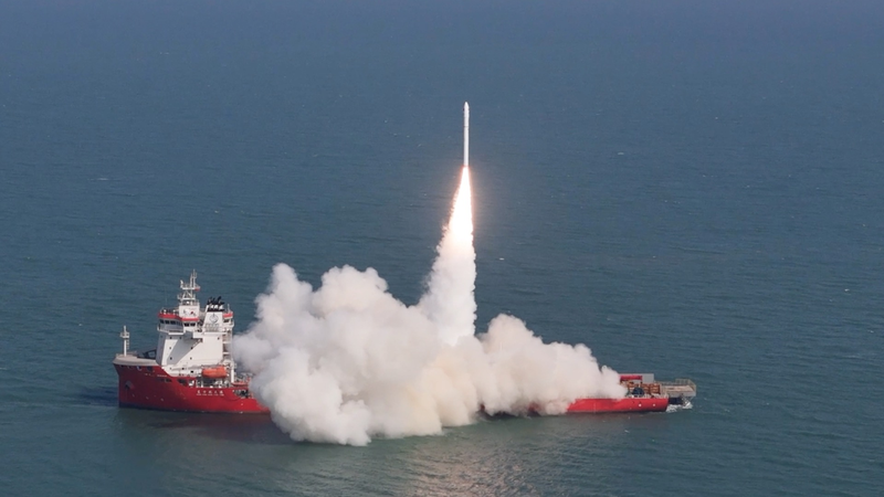 Philippine_President_Orders_Cabinet_Resignation_Amid_Election_Setback video poster