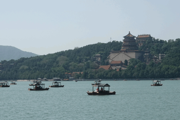 Scorching Heatwave in Northern China: Ground Temps Over 70°C Scorching Heatwave in Northern China: Ground Temps Over 70°C