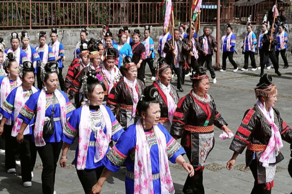 Romance Blooms: Miao Celebrate Maoren Festival Romance_Blooms__Miao_Celebrate_Maoren_Festival