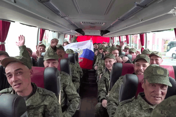 Russia, Ukraine Complete Historic 303-for-303 Prisoner Swap Russia__Ukraine_Complete_Historic_303_for_303_Prisoner_Swap