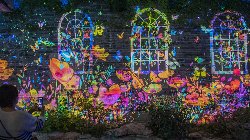 Shanghai_May_Day_Glow_Up__International_Light___Shadow_Show