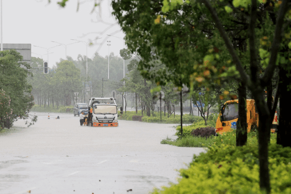South China Braces for 2025’s Strongest Rainfall! South_China_Braces_for_2025_s_Strongest_Rainfall_