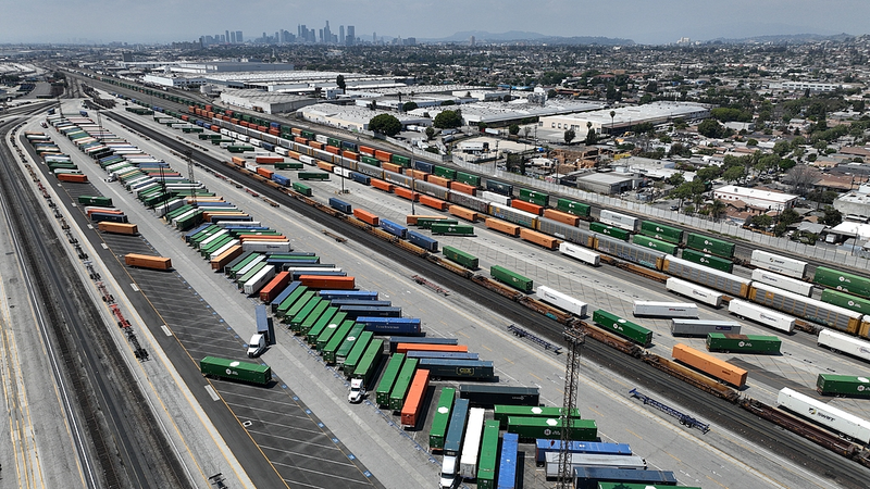 Tariff_Turmoil__Recession_Risks_Rise_Amid_Trade_Wars