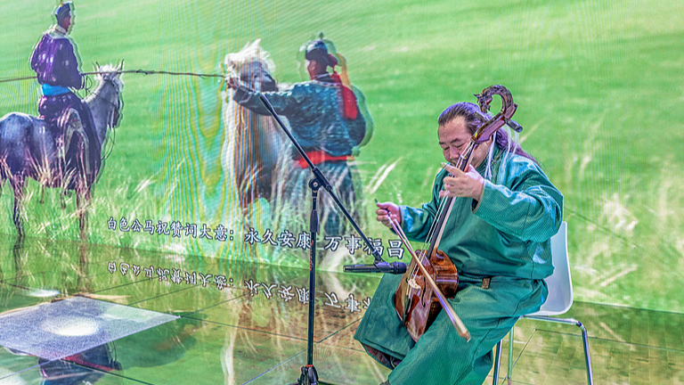 Traditional_Chinese_Culture_Shines_at_Shenzhen_Fair