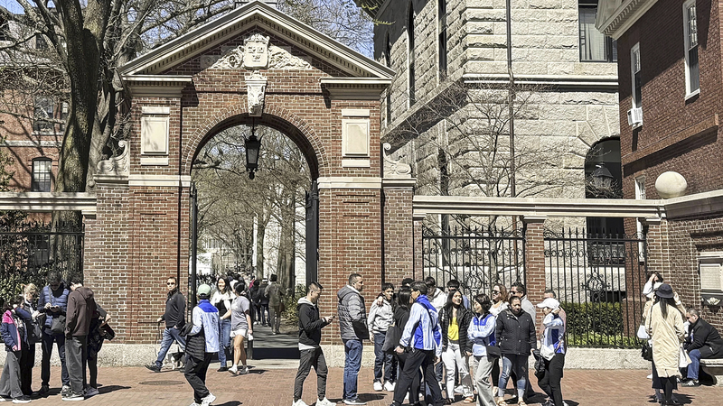 Trump Demands Harvard’s International Student Data Sparks Controversy Trump_Demands_Harvard_s_International_Student_Data_Sparks_Controversy