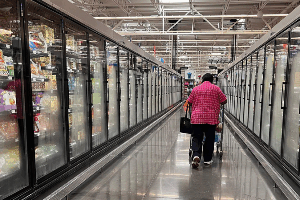 US Tariff Woes Spark Inflation Fears and Slow Growth US_Tariff_Woes_Spark_Inflation_Fears_and_Slow_Growth