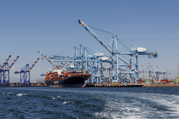 US Tariff Woes: Small Biz at Risk & Prices on the Rise US_Tariff_Woes__Small_Biz_at_Risk___Prices_on_the_Rise