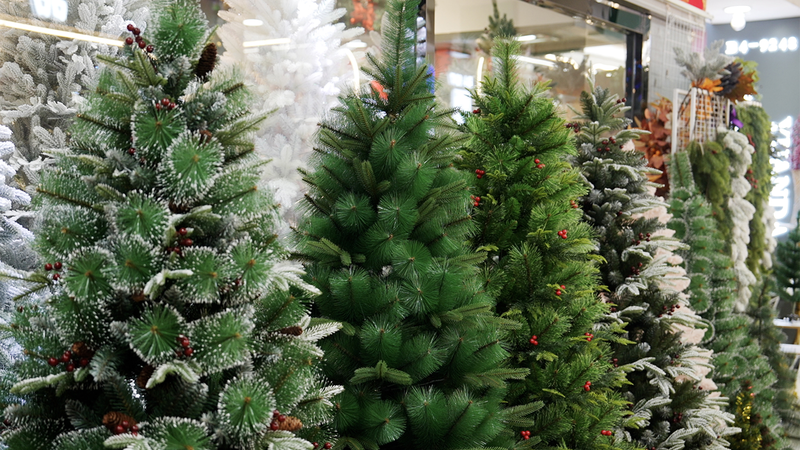 UY7P45S6GHJDKCNRDDBJ - Namaste Headlines Tariffs Trigger Trade Fears—Is American Christmas at Risk? video poster