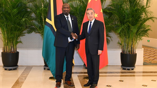 Wang Yi Calls for Stronger China-Vanuatu Ties Wang_Yi_Calls_for_Stronger_China_Vanuatu_Ties
