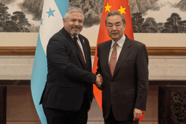 Wang Yi Meets Honduran Counterpart in Beijing Wang_Yi_Meets_Honduran_Counterpart_in_Beijing