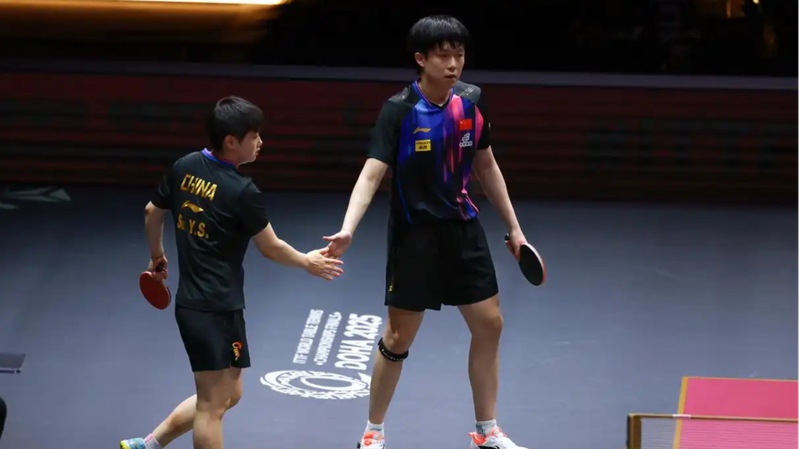 Wang___Sun_Overcome_Racket_Hiccup_to_Dominate_Doha_Mixed_Doubles_