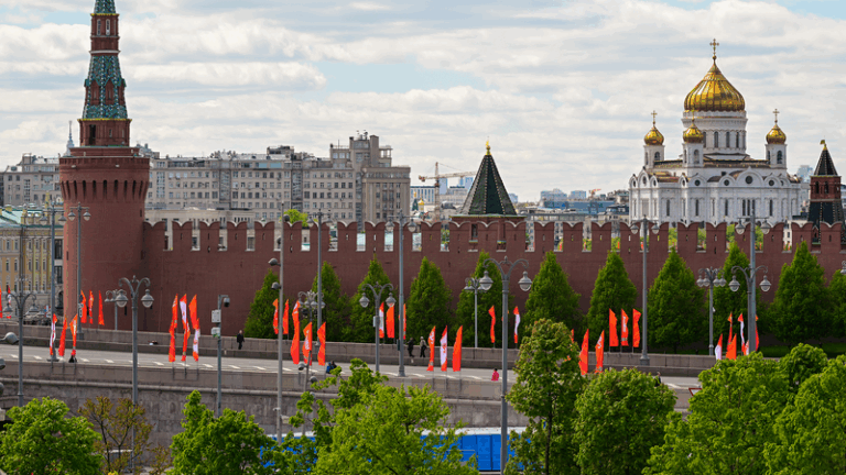 Xi_Wraps_Up_Historic_State_Visit_in_Moscow
