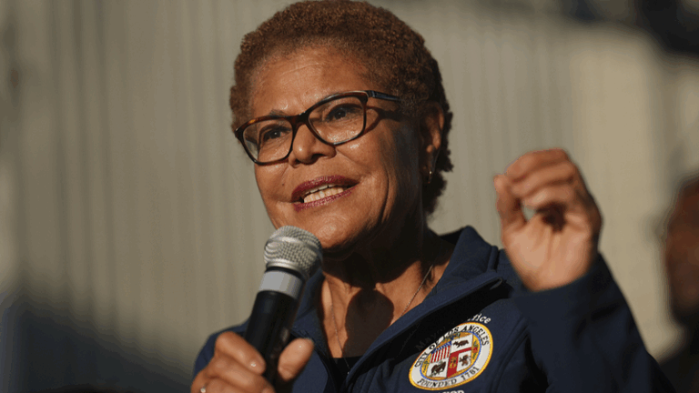 30__Mayors_Rally_to_End_ICE_Raids_in_Southern_California - Namaste Headlines 30__Mayors_Rally_to_End_ICE_Raids_in_Southern_California
