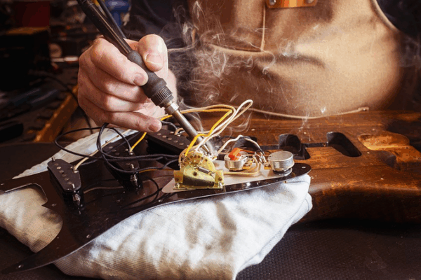 Tariff Trouble Hits U.S. Pedal Maker — Bankruptcy Fears Rise Tariff Trouble Hits U.S. Pedal Maker — Bankruptcy Fears Rise video poster